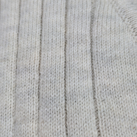 Jesse L. V neck Sweater - Picture 5 of 6